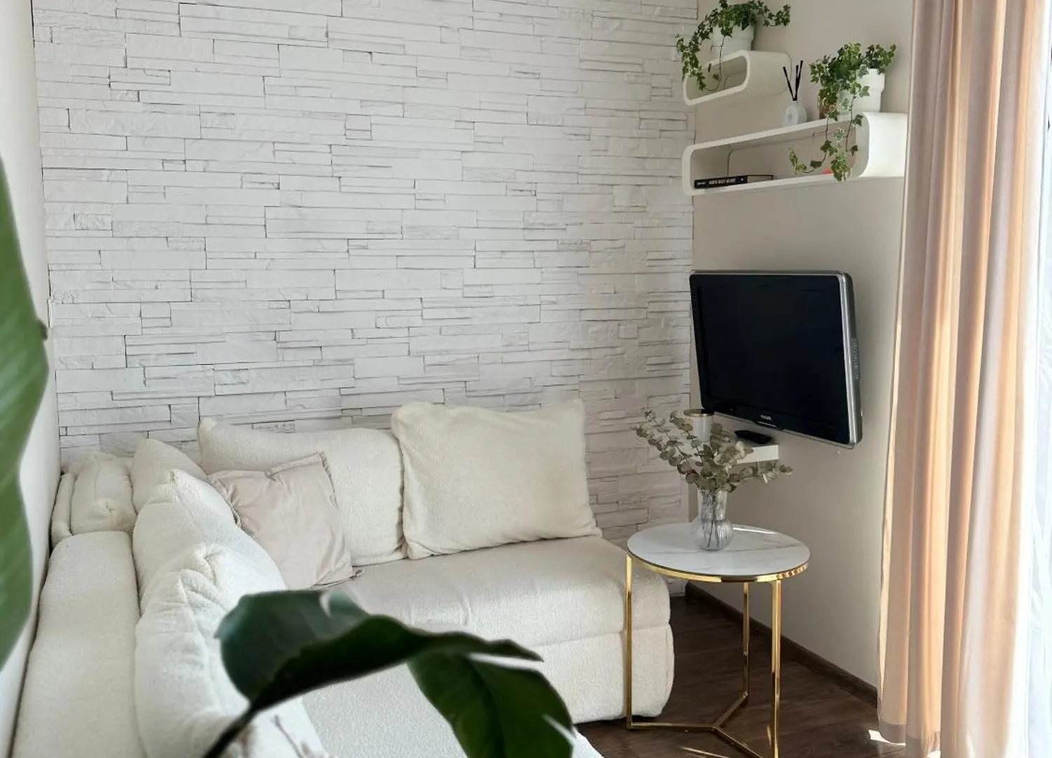 Mysliwski 53M Prywatny Parking Skorka Apartment